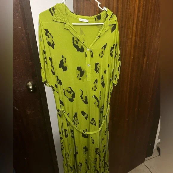 M Made In Italy | Dresses | Green Leopard Maxi Dress | Poshmark
